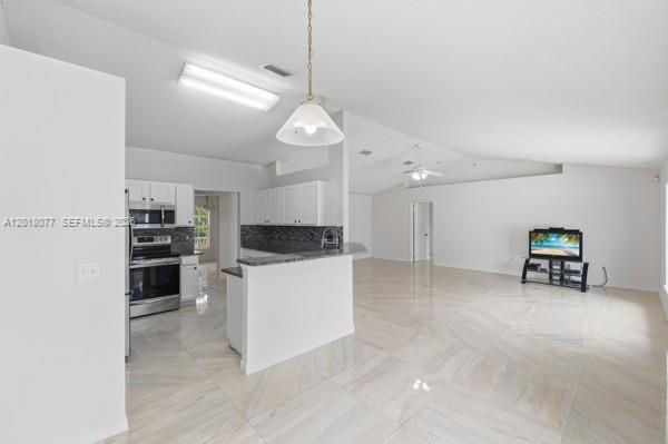 LAKEWOOD PARK UNIT 6 - Residential