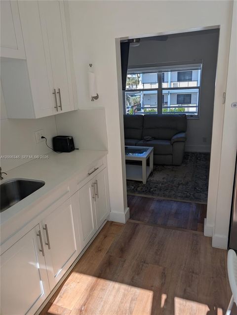 Tiny photo for 326 Wilson St #201, Hollywood, FL 33019 (MLS # A12006346)