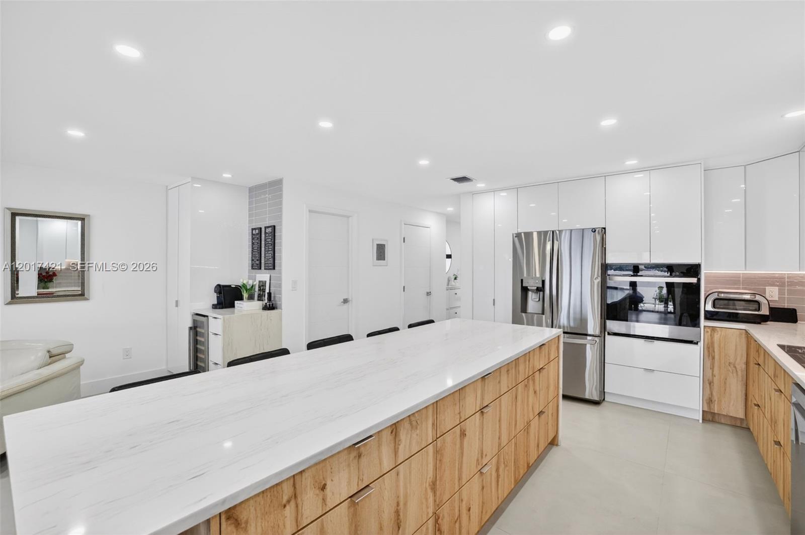 HOLLYWOOD GARDENS - Residential