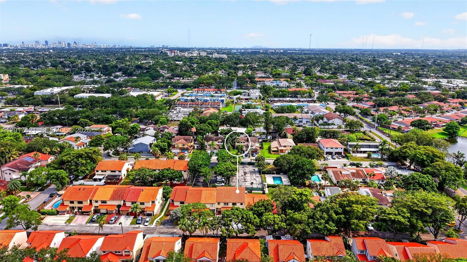 HOLLYWOOD GARDENS - Residential