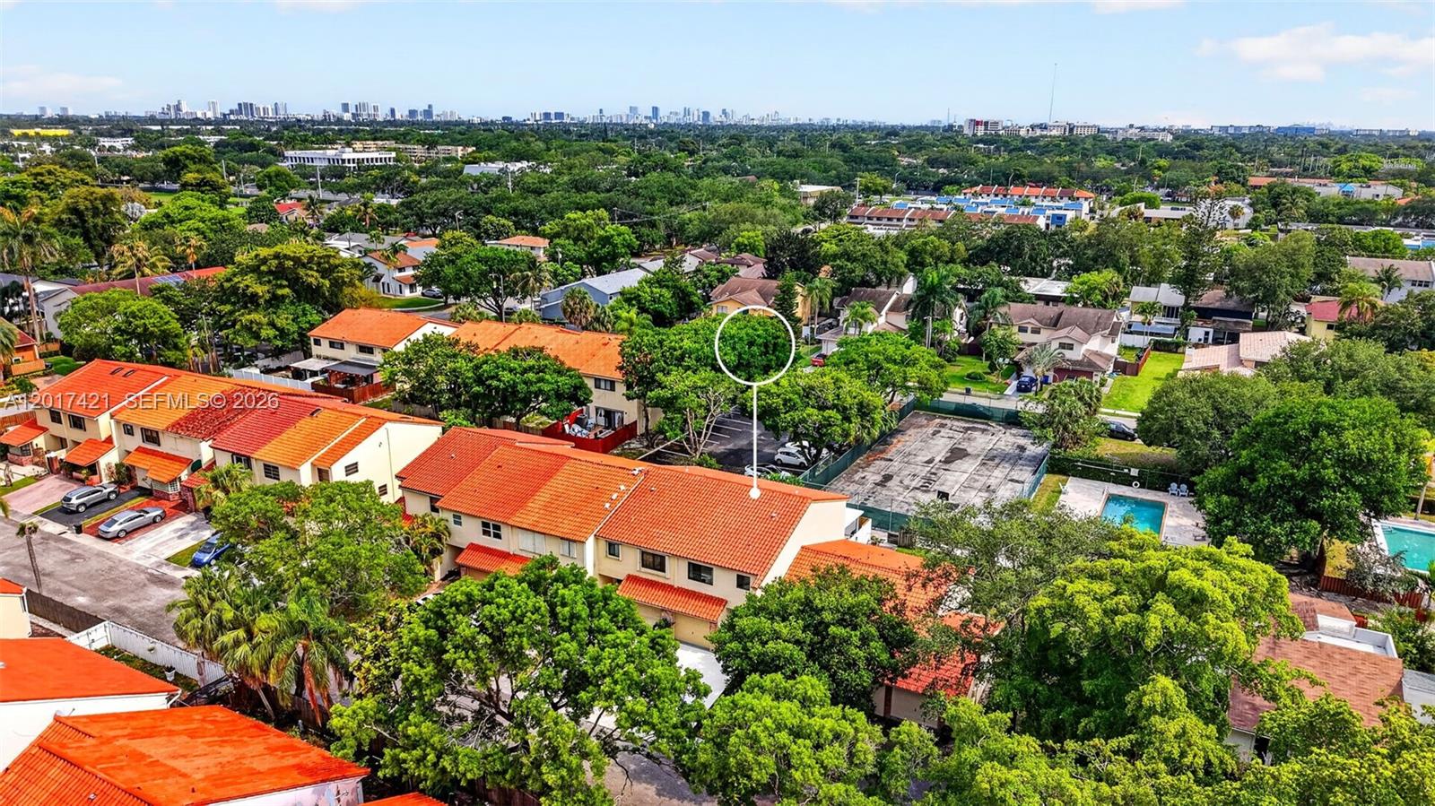 HOLLYWOOD GARDENS - Residential
