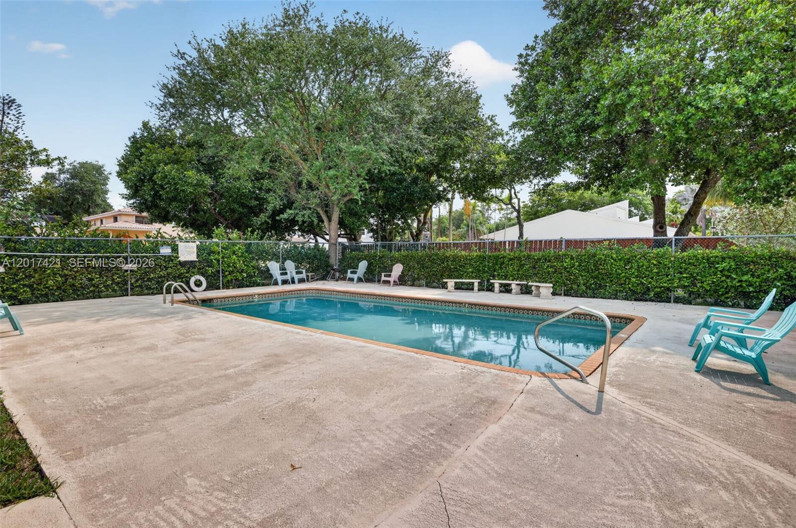 HOLLYWOOD GARDENS - Residential