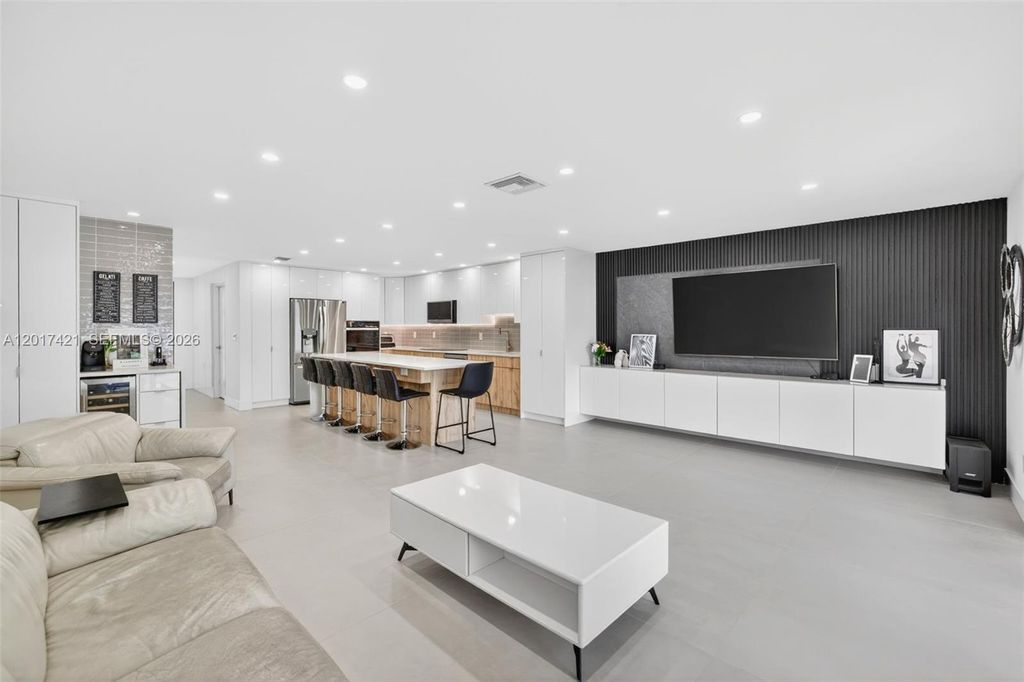 Photo of 3848 Atlanta St, Hollywood, FL 33021 (MLS # A12017421)