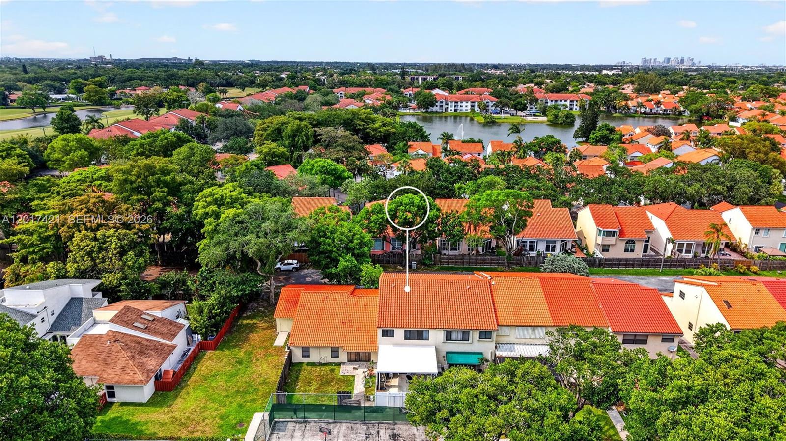 HOLLYWOOD GARDENS - Residential