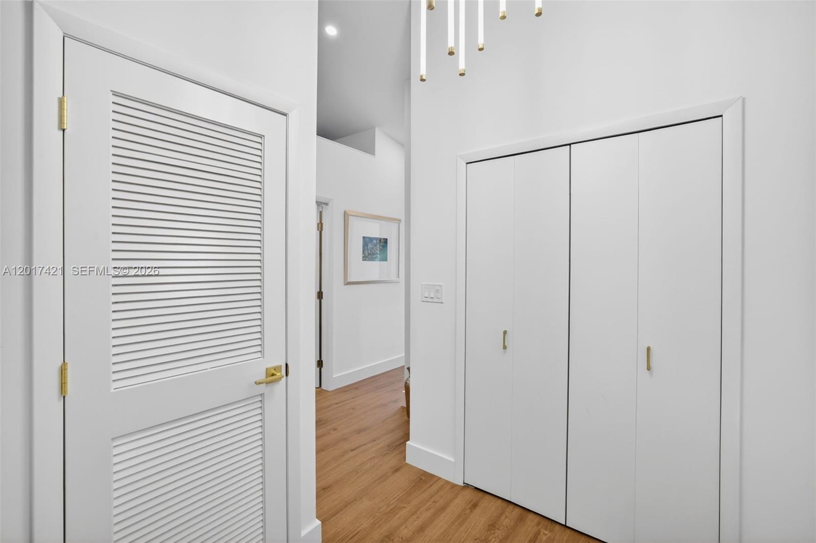 HOLLYWOOD GARDENS - Residential