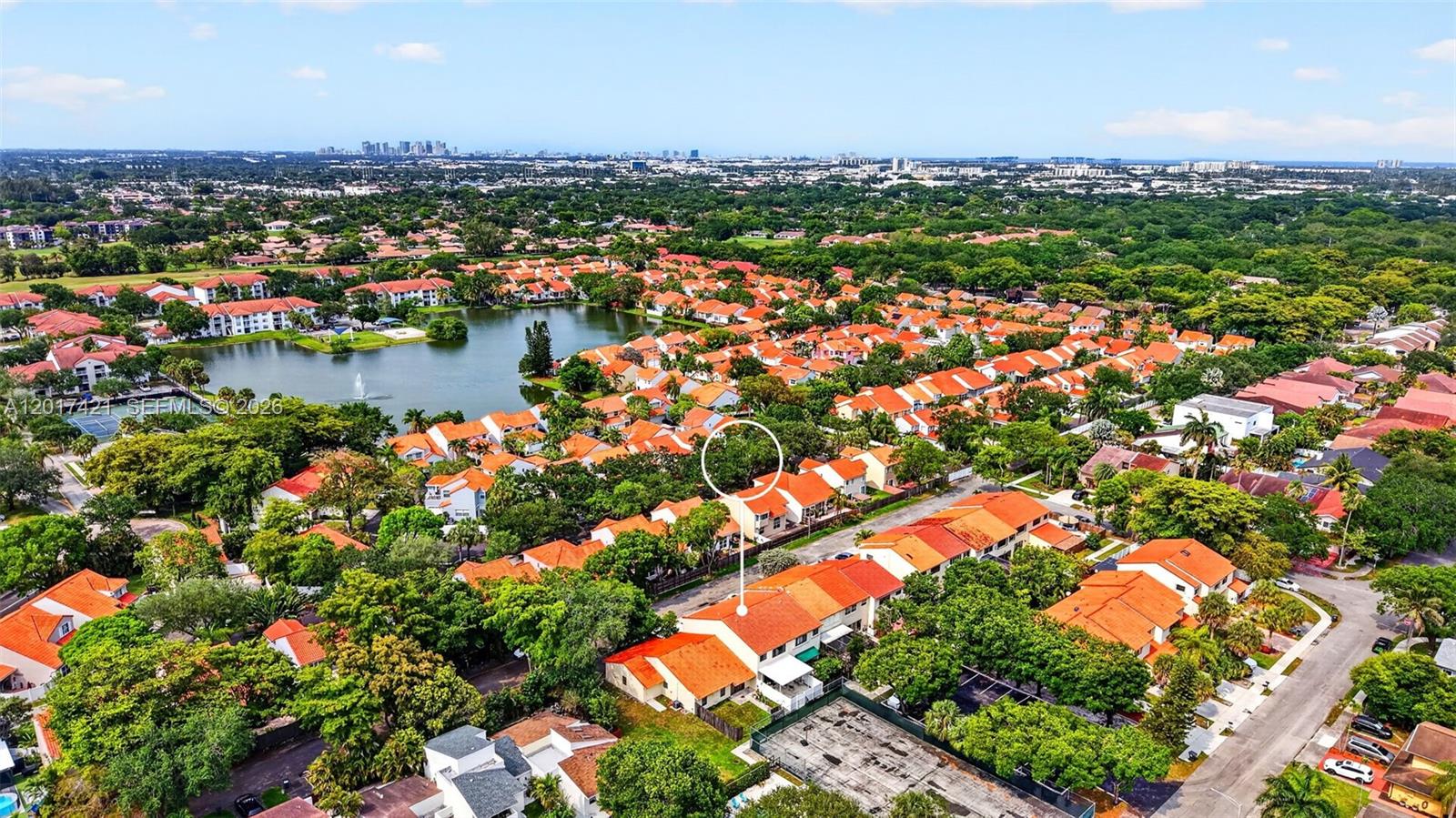 HOLLYWOOD GARDENS - Residential