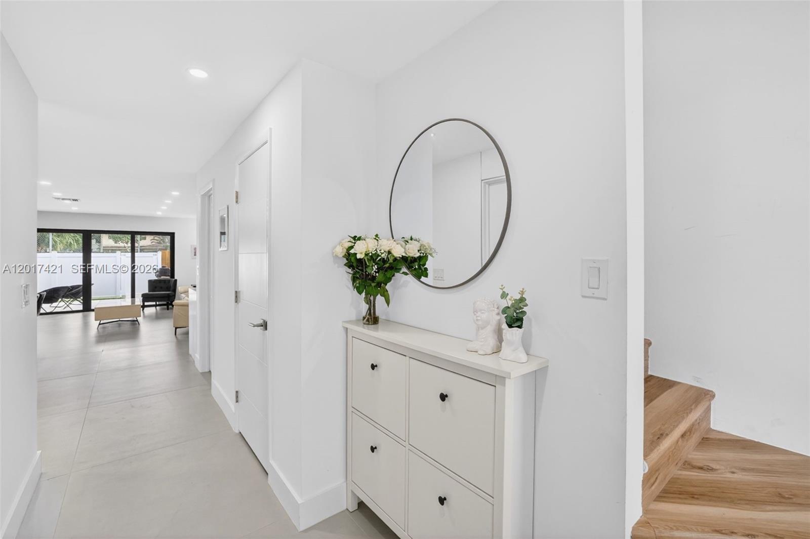 HOLLYWOOD GARDENS - Residential