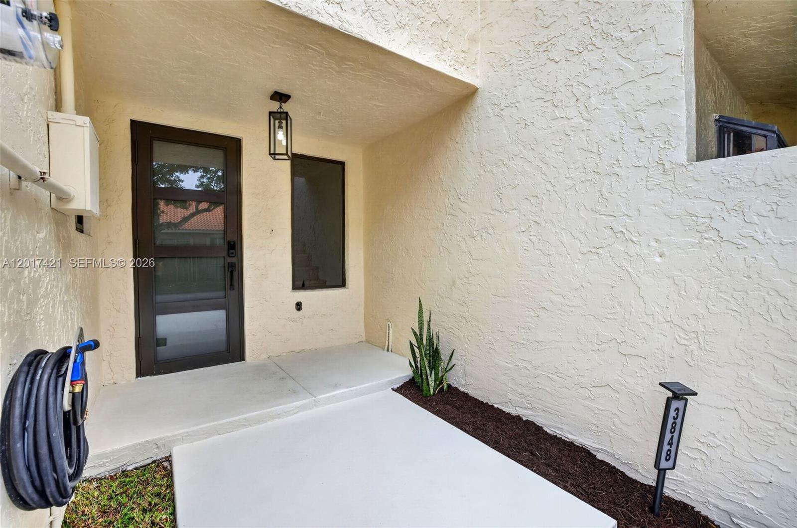 HOLLYWOOD GARDENS - Residential