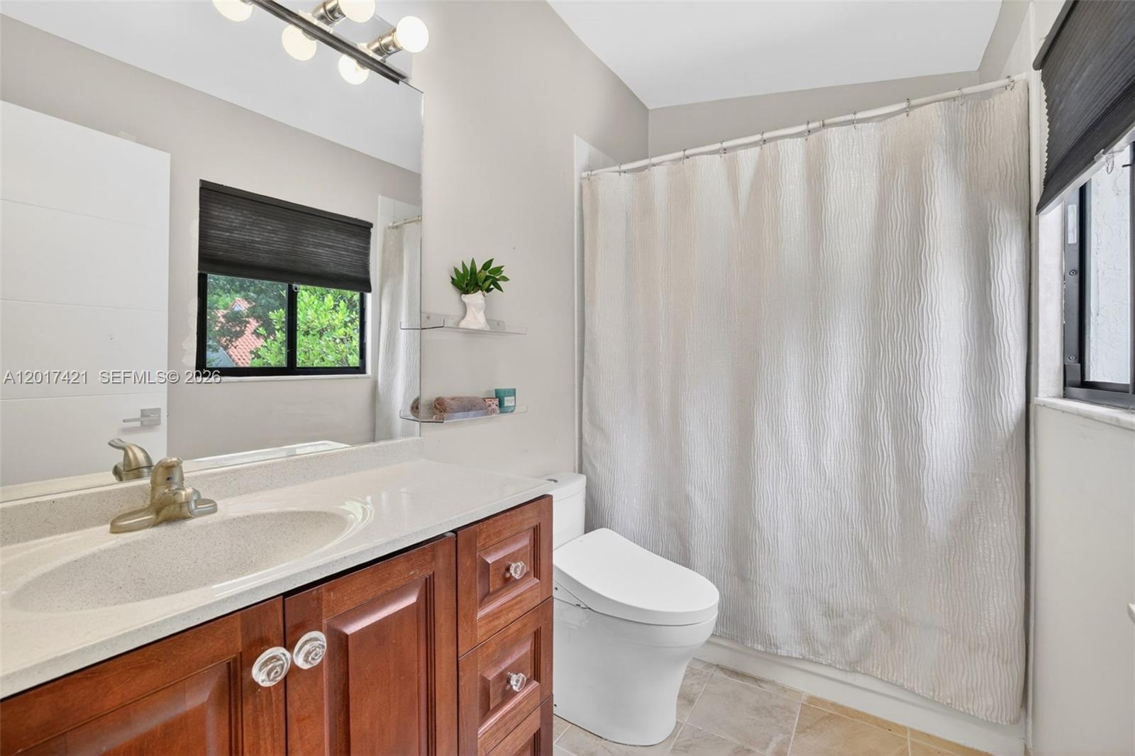 HOLLYWOOD GARDENS - Residential