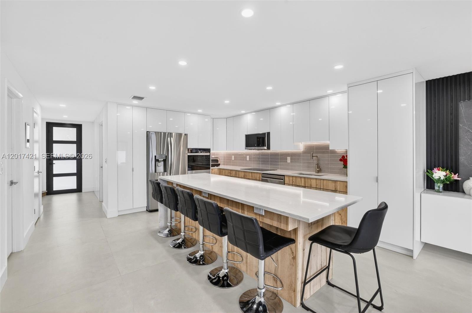 HOLLYWOOD GARDENS - Residential