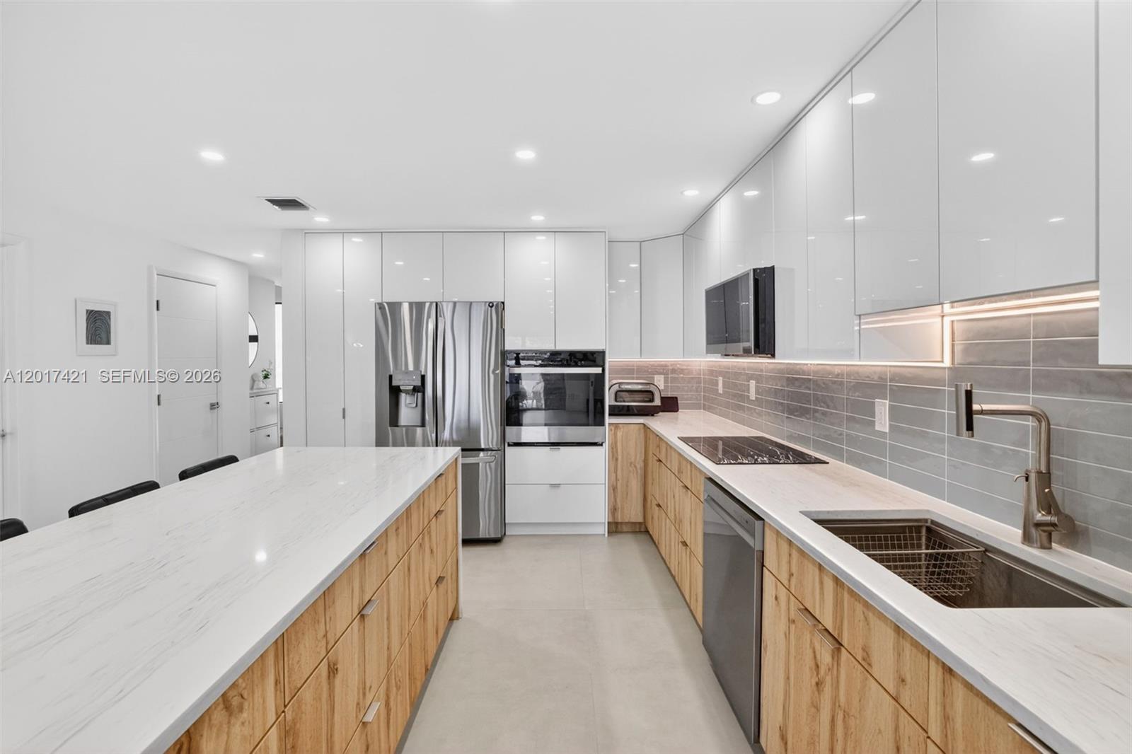 HOLLYWOOD GARDENS - Residential
