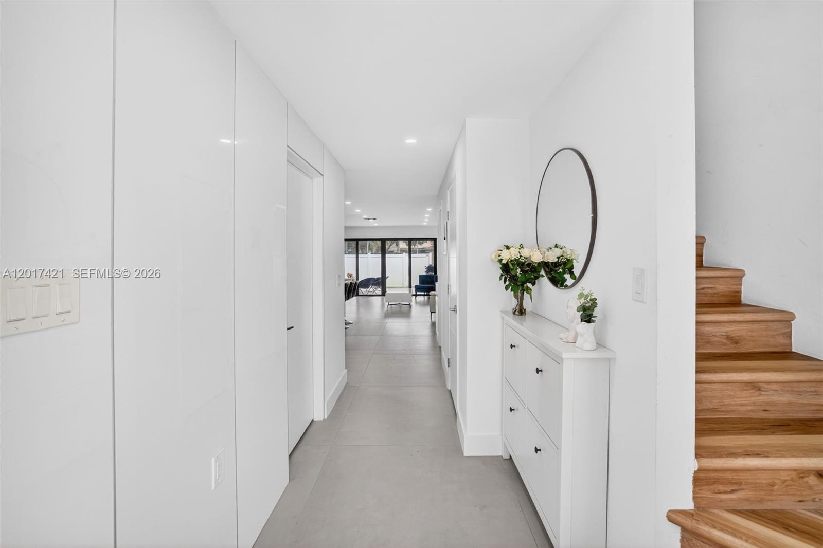 HOLLYWOOD GARDENS - Residential