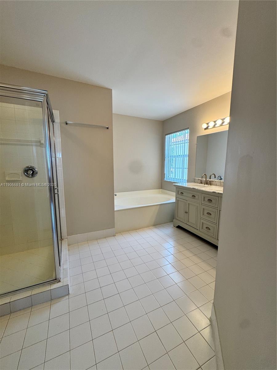 KENSINGTON SOUTH - Residential Lease