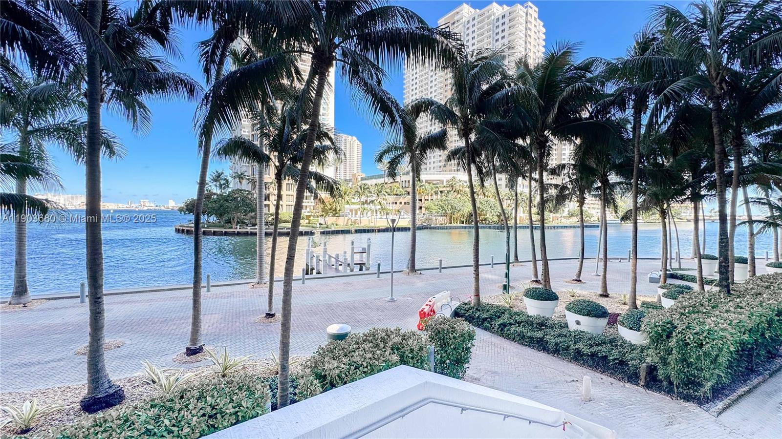 ICONBRICKELL CONDO NO 1 - Residential Lease