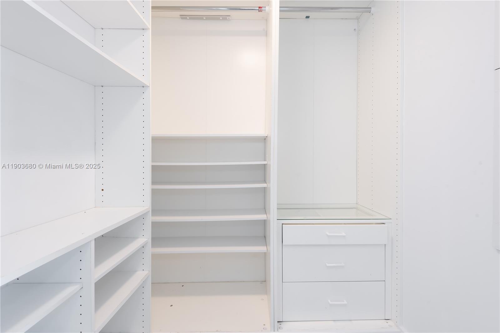 ICONBRICKELL CONDO NO 1 - Residential Lease