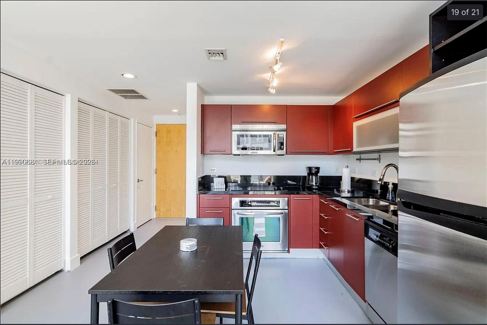 VIZCAYNE SOUTH CONDO - Residential