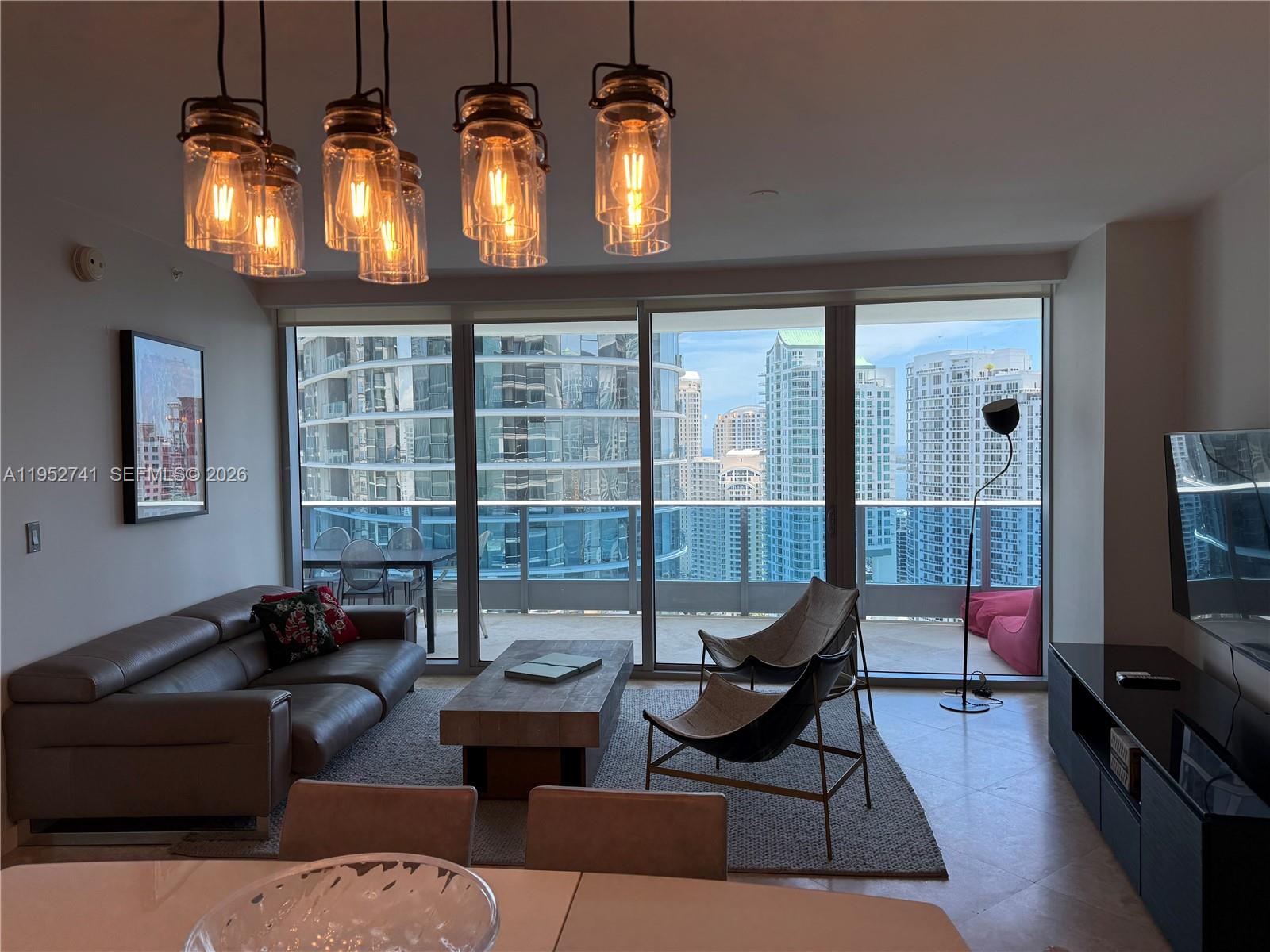 200 Biscayne Boulevard Way 3303