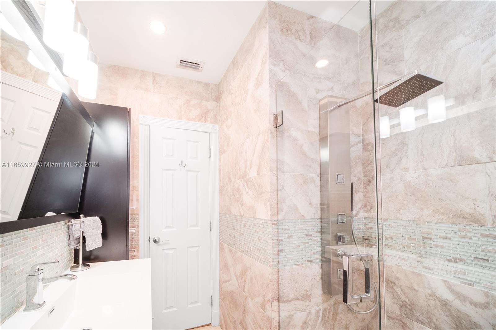 BRICKELL ESTATES - Residential Lease