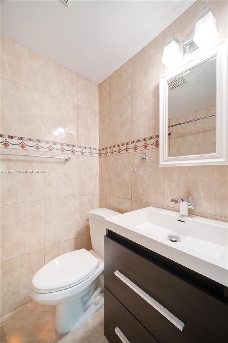 BRICKELL ESTATES - Residential Lease