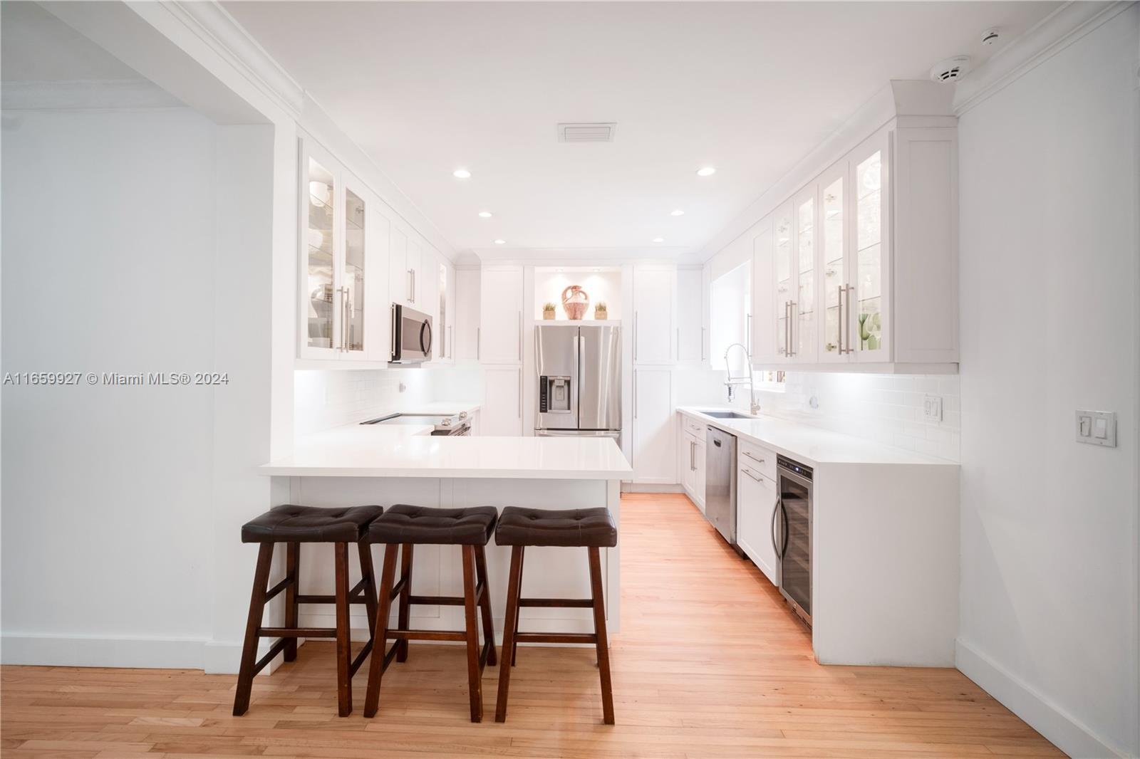 BRICKELL ESTATES - Residential Lease