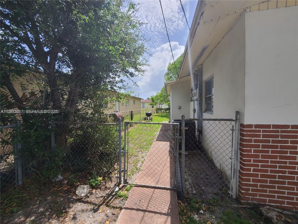 Photo of 148 NW 14th Way #2, Dania Beach, FL 33004 (MLS # A11980037)