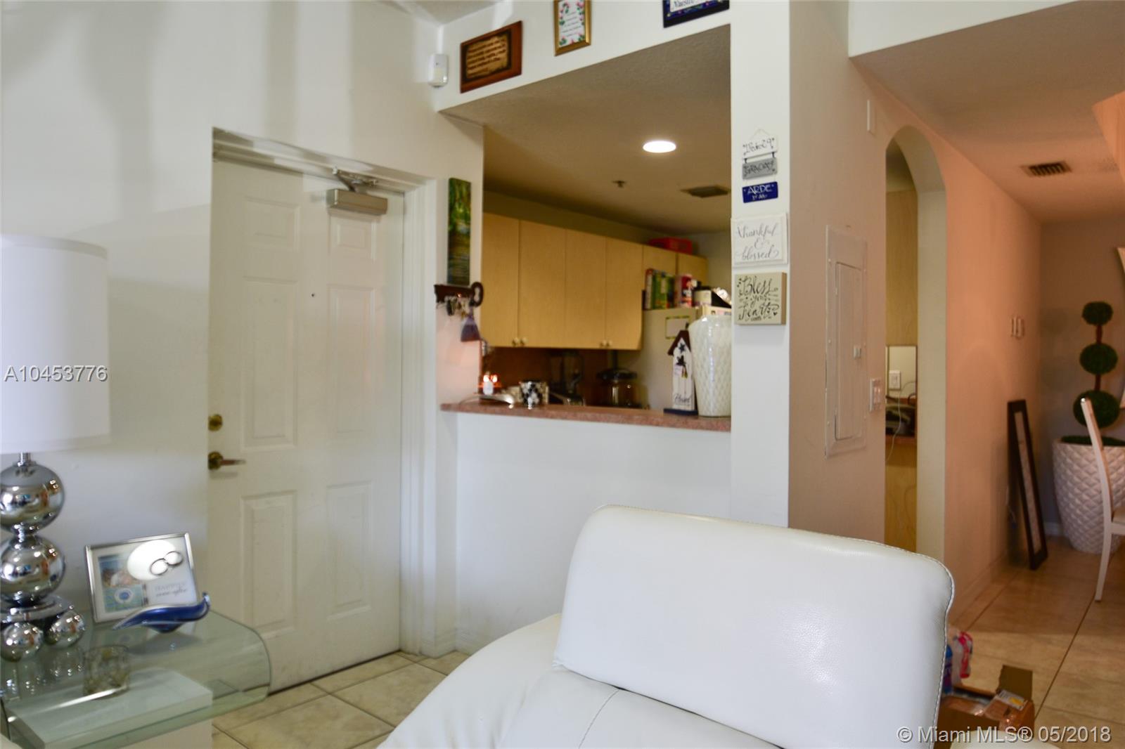 THE COURTS AT DORAL ISLES - Residential Lease