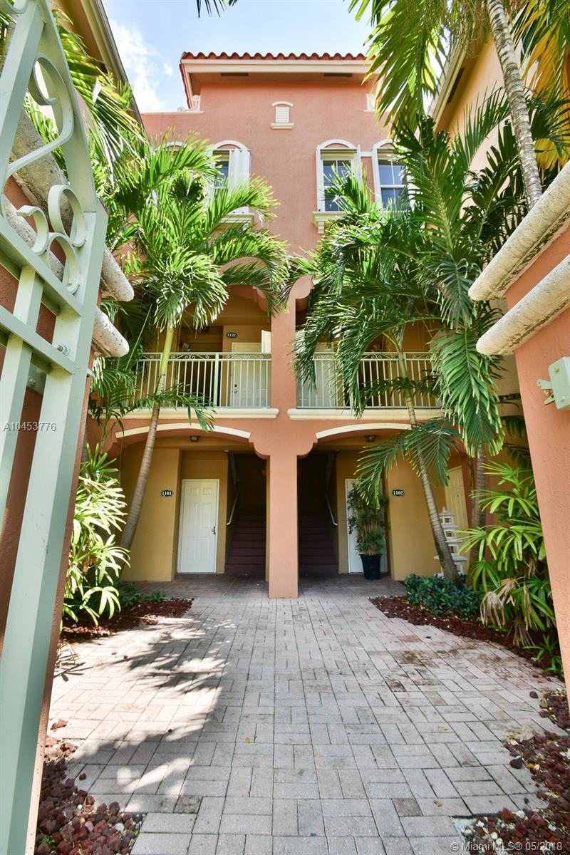 THE COURTS AT DORAL ISLES - Residential Lease