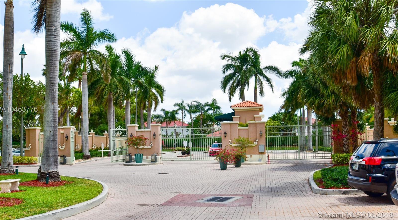 THE COURTS AT DORAL ISLES - Residential Lease