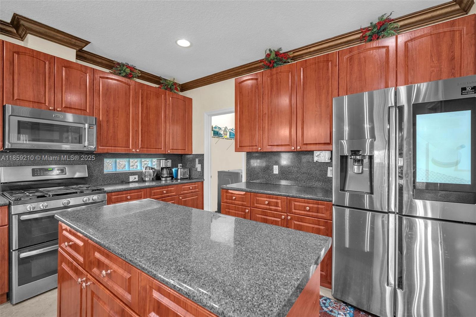 BLACK DIAMOND PH 1 - Residential