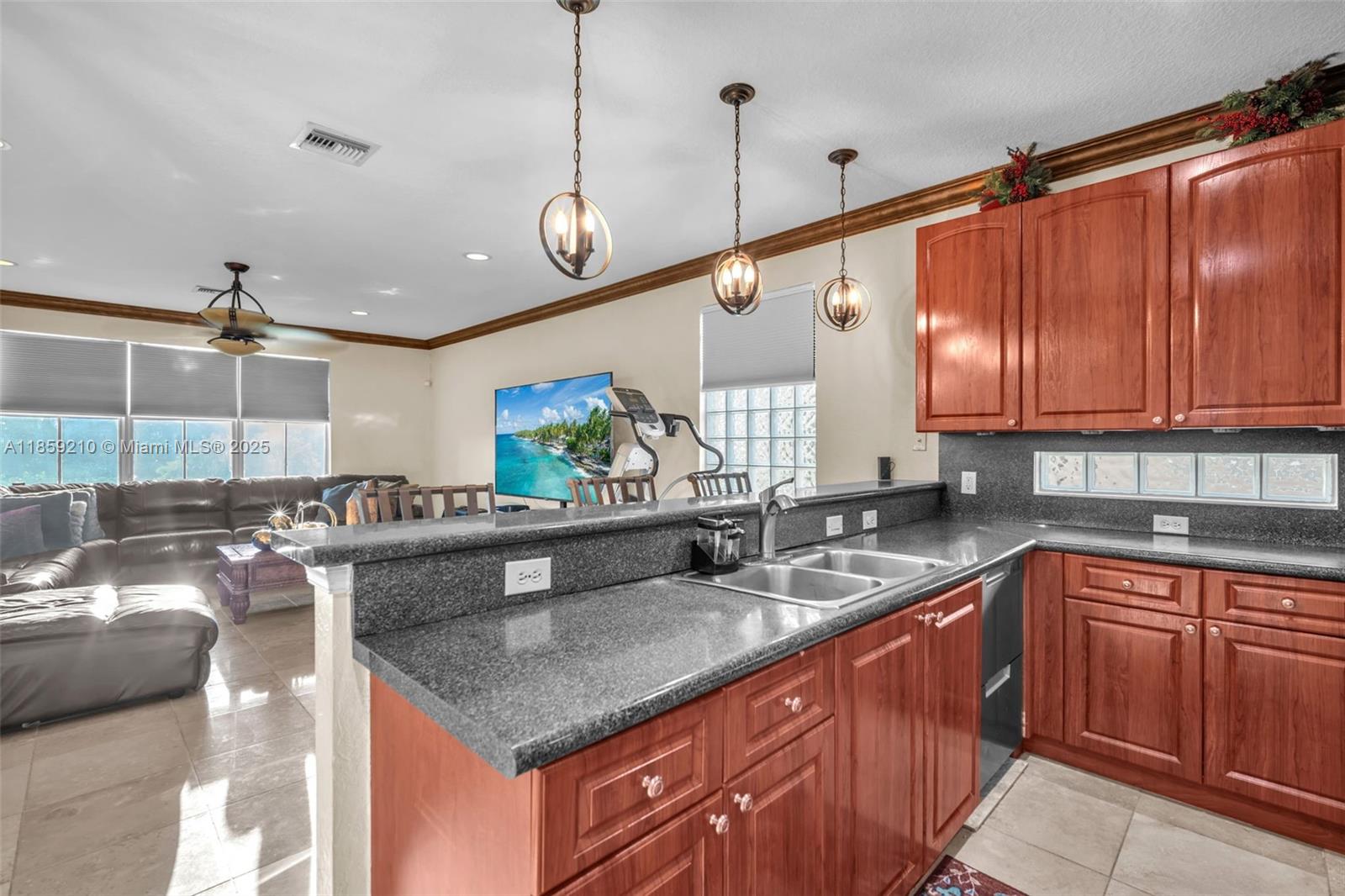 BLACK DIAMOND PH 1 - Residential