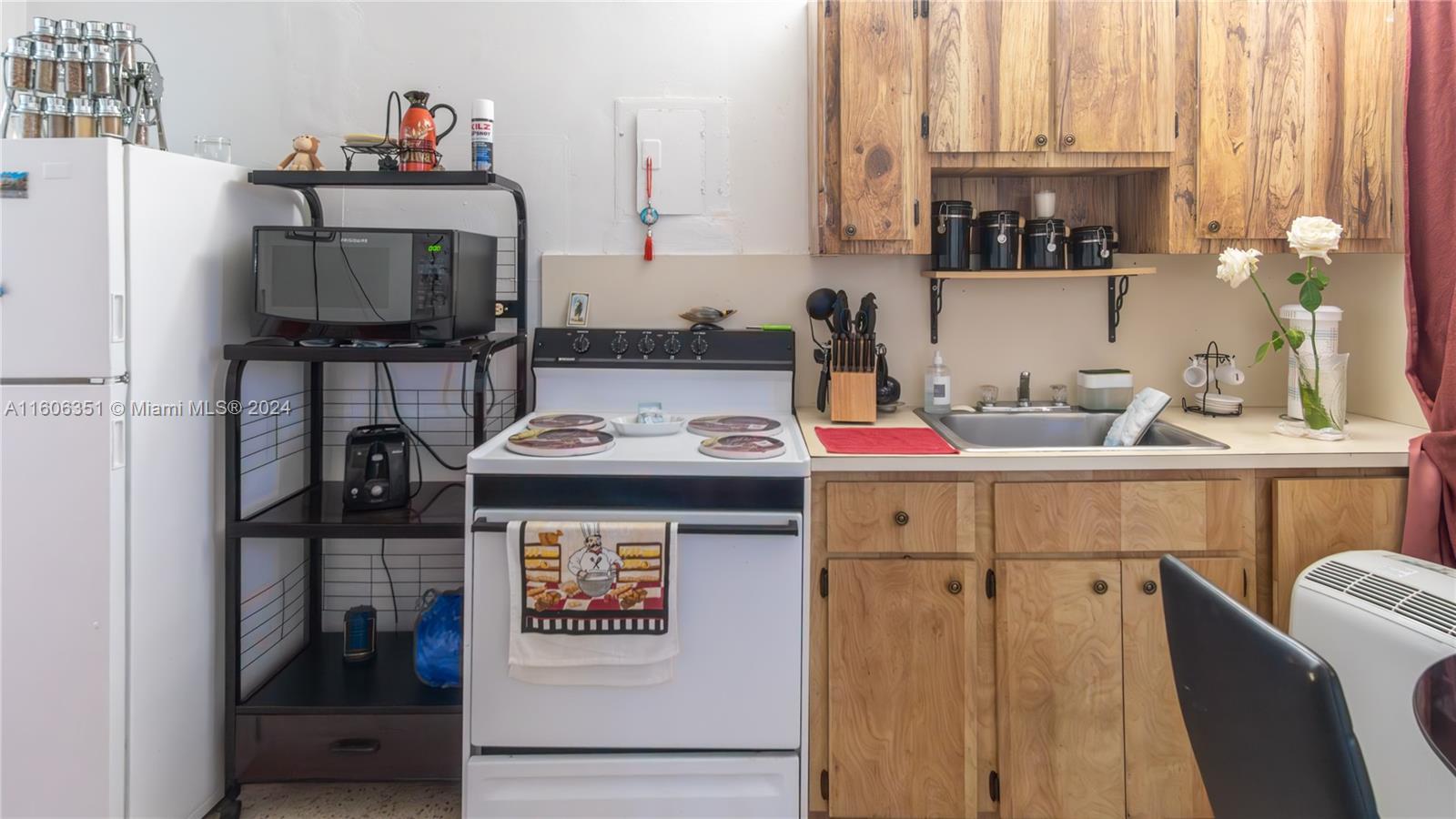 HIALEAH 7TH ADD - Residential Income