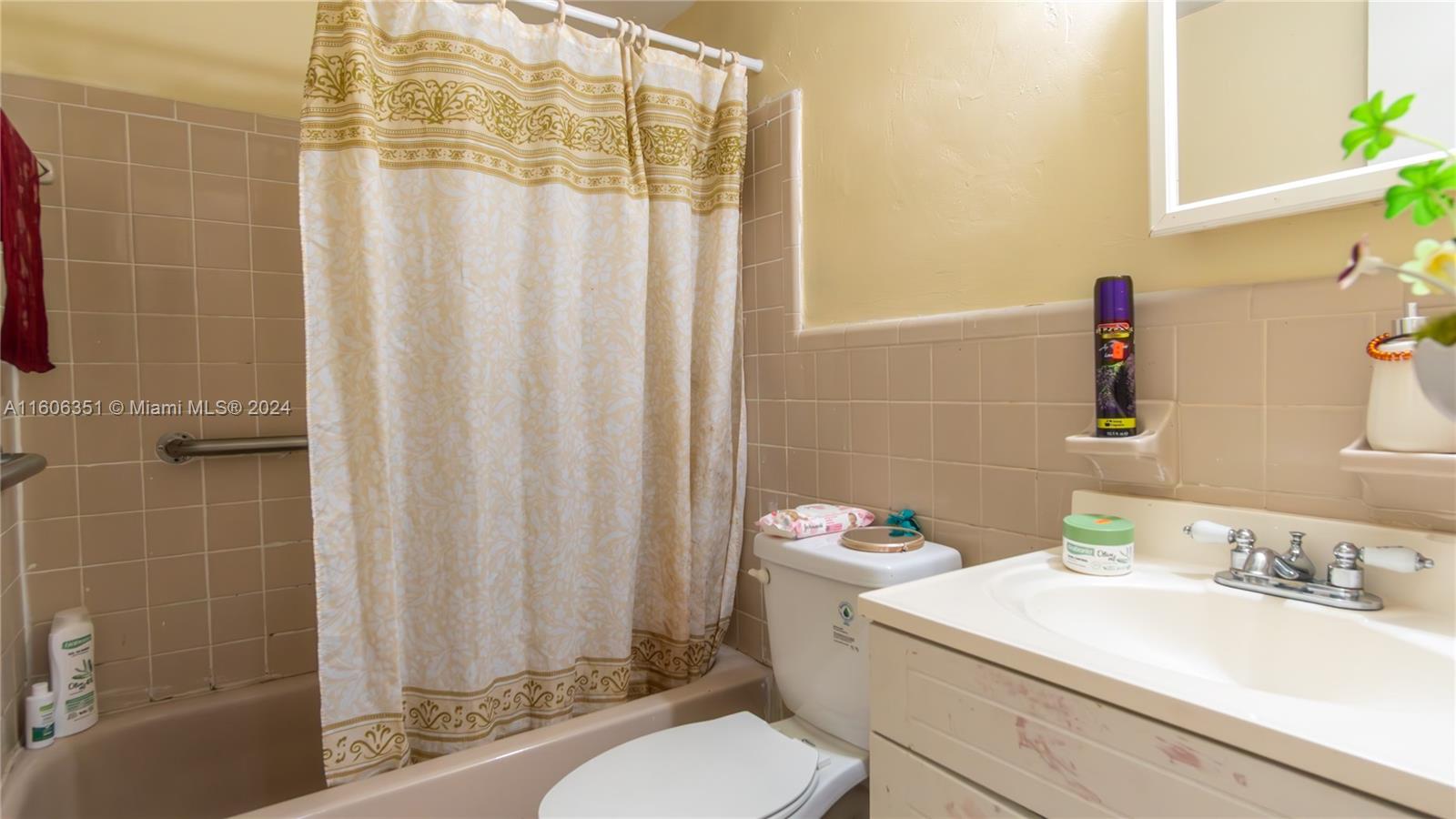 HIALEAH 7TH ADD - Residential Income