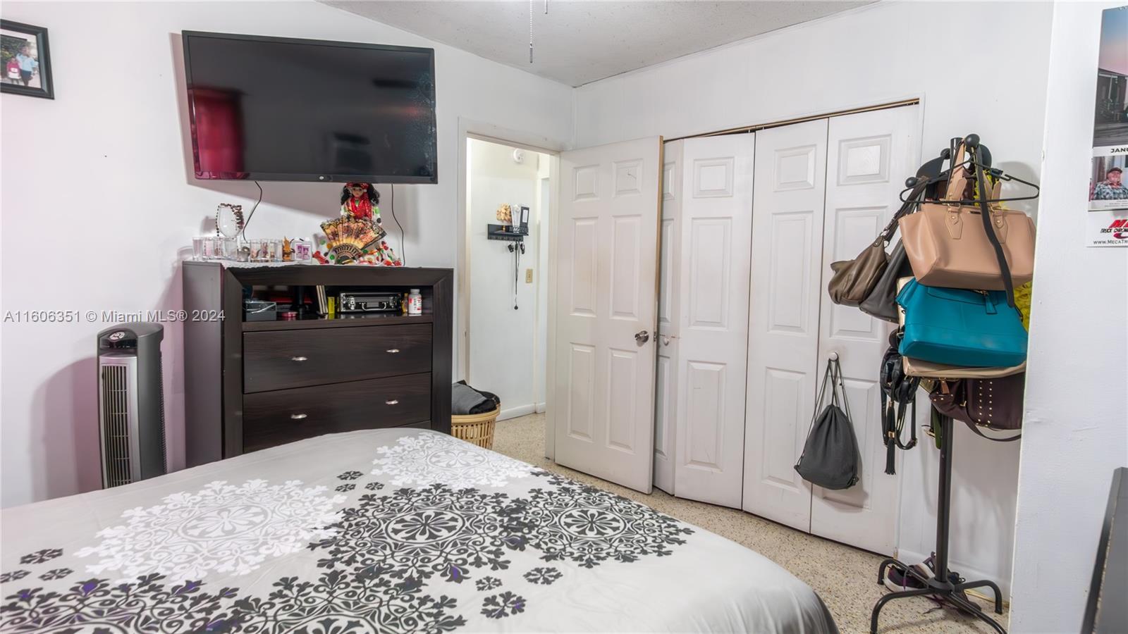 HIALEAH 7TH ADD - Residential Income