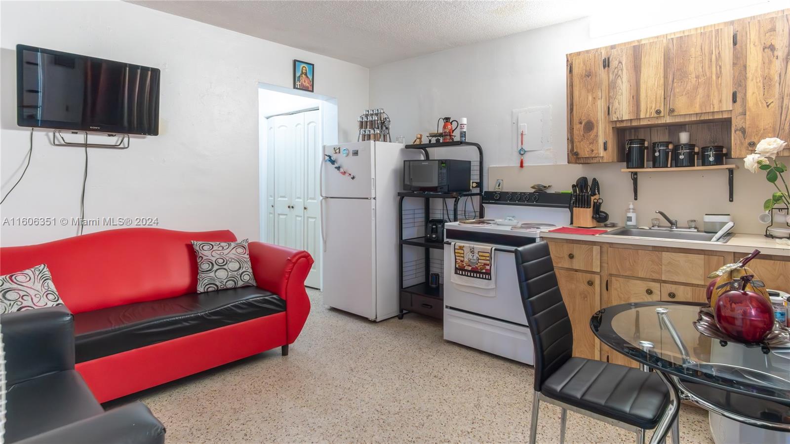 HIALEAH 7TH ADD - Residential Income