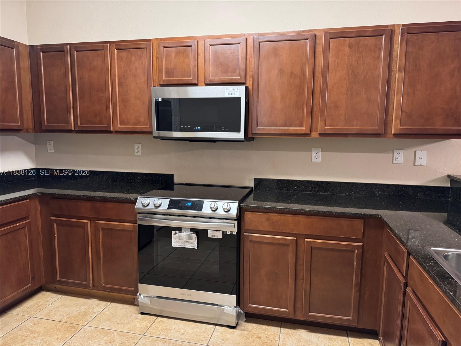 CORONADO AT DORAL BUILD 10 - Residential