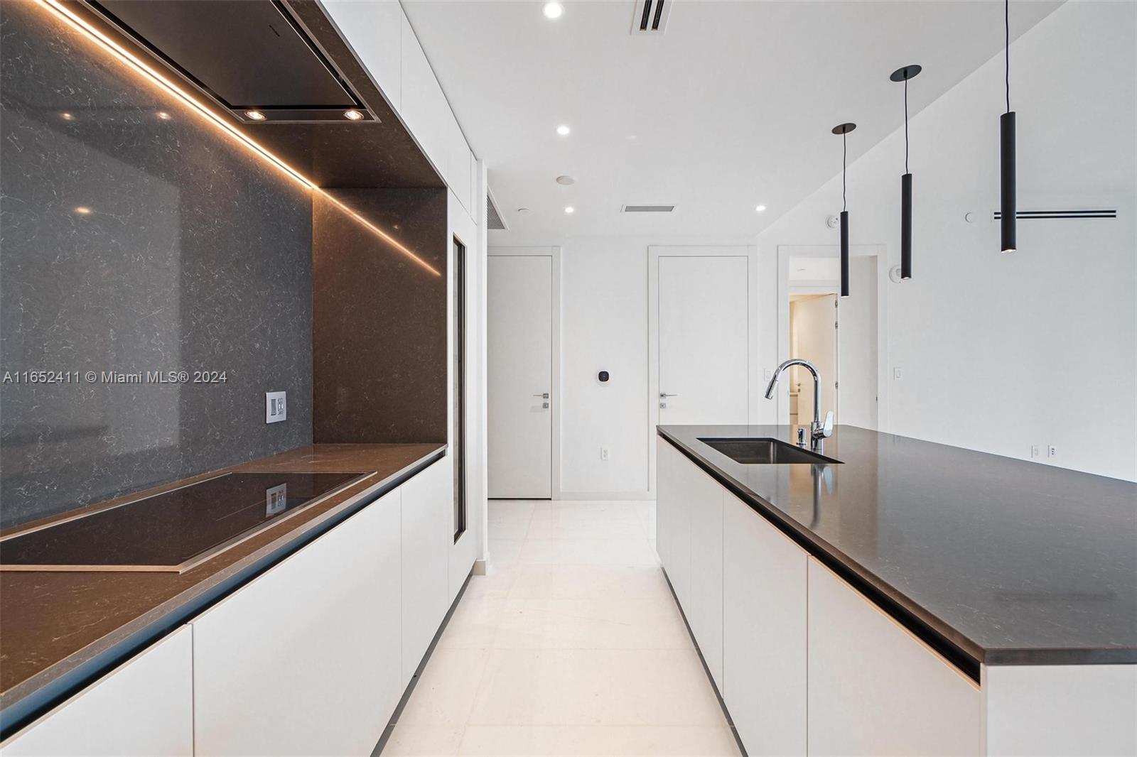 ASTON MARTIN - Residential