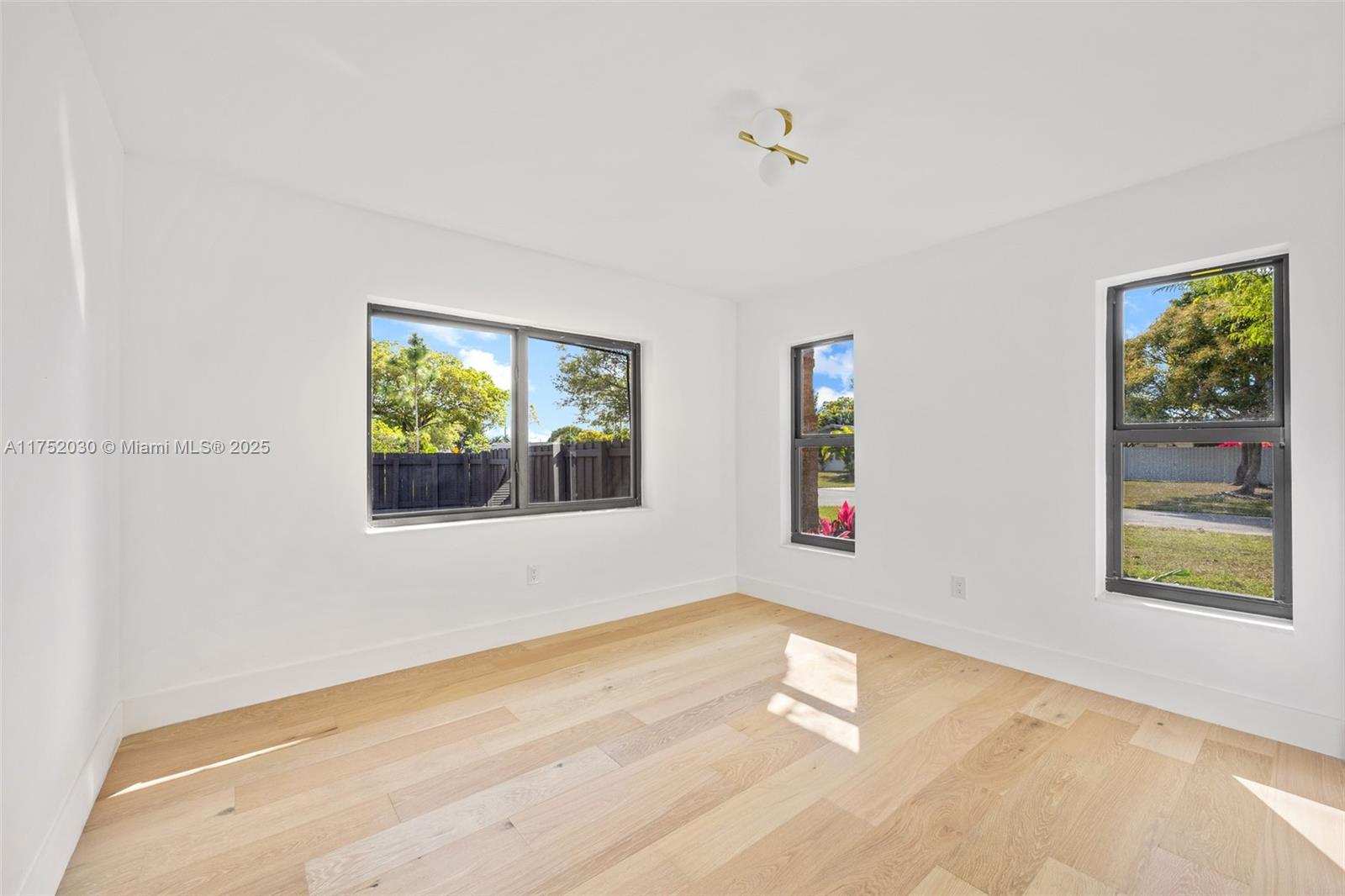 PINE SHORE SEC 3 - Residential