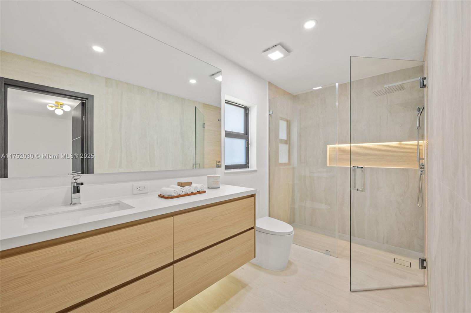 PINE SHORE SEC 3 - Residential