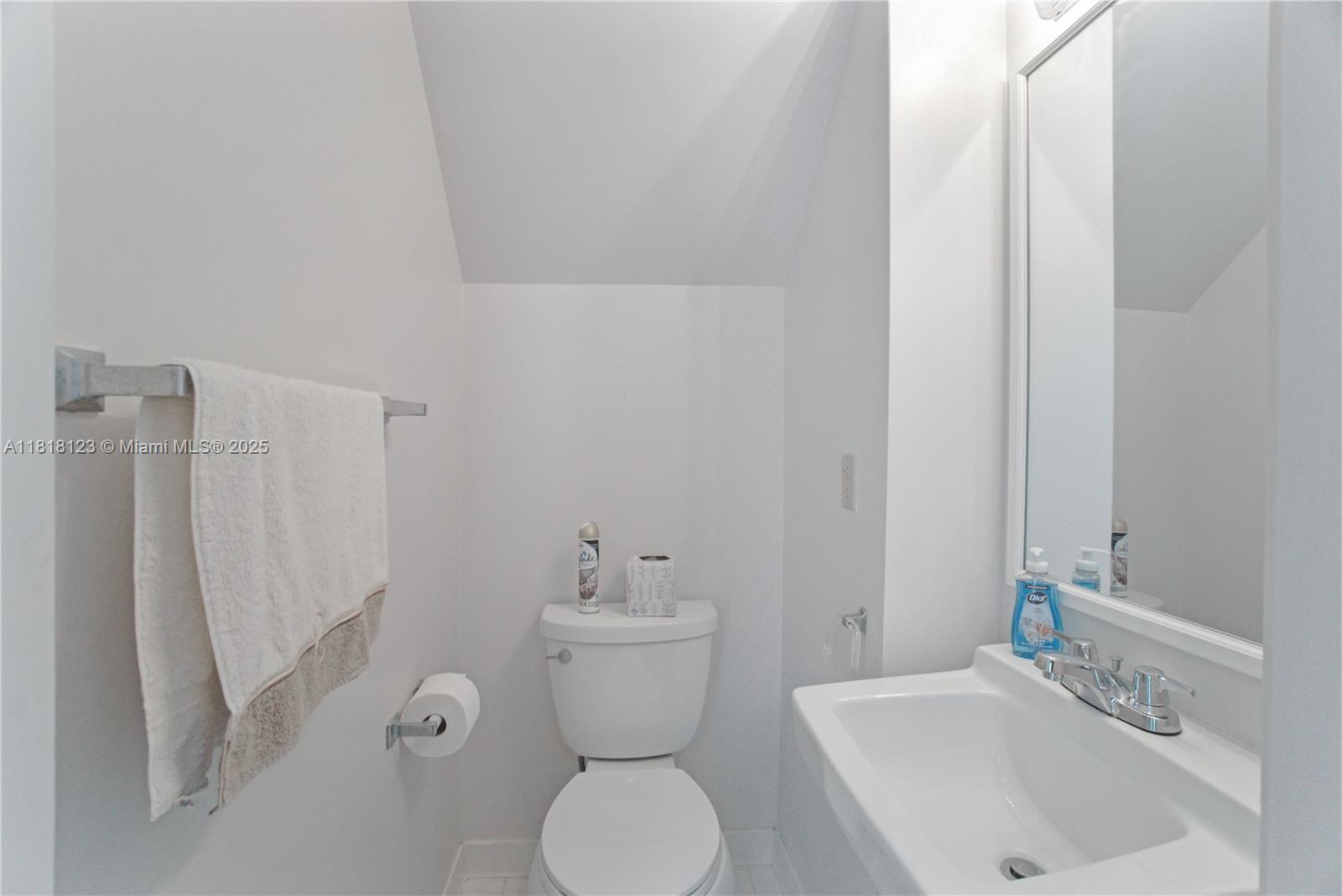 ESTUARY AT JUPITER DUNES - Residential Lease