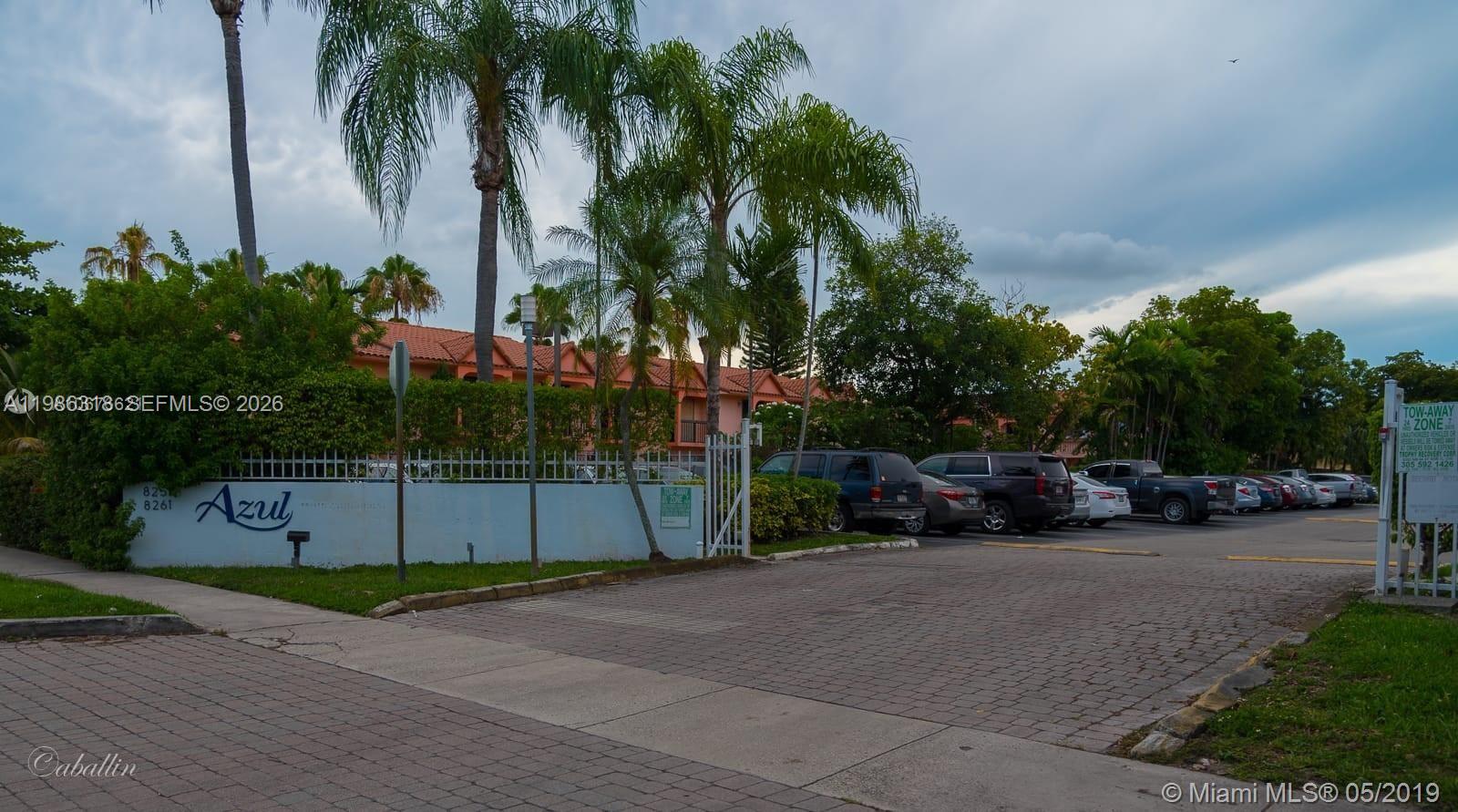 AZUL AT FONTAINEBLEAU CON - Residential Lease