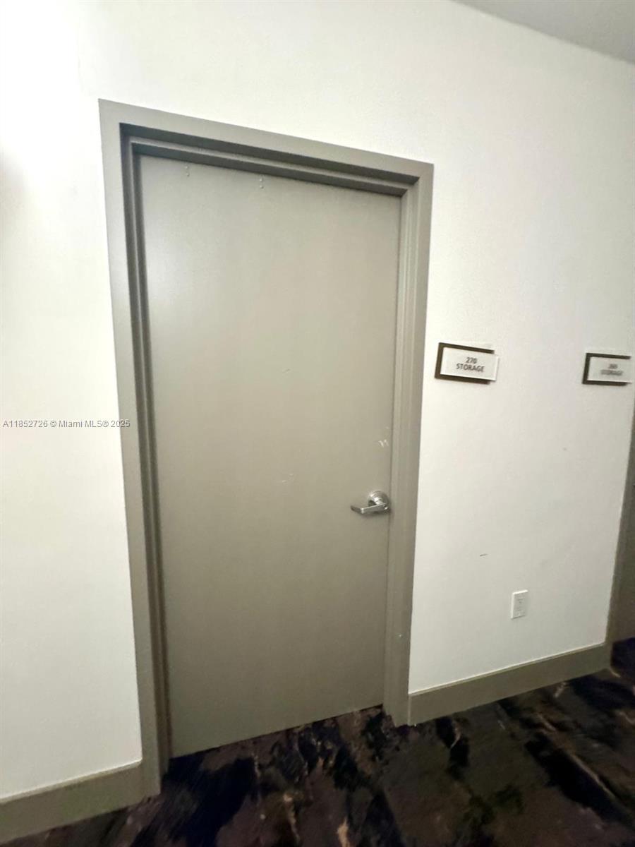 ALAQUA CONDO - Residential