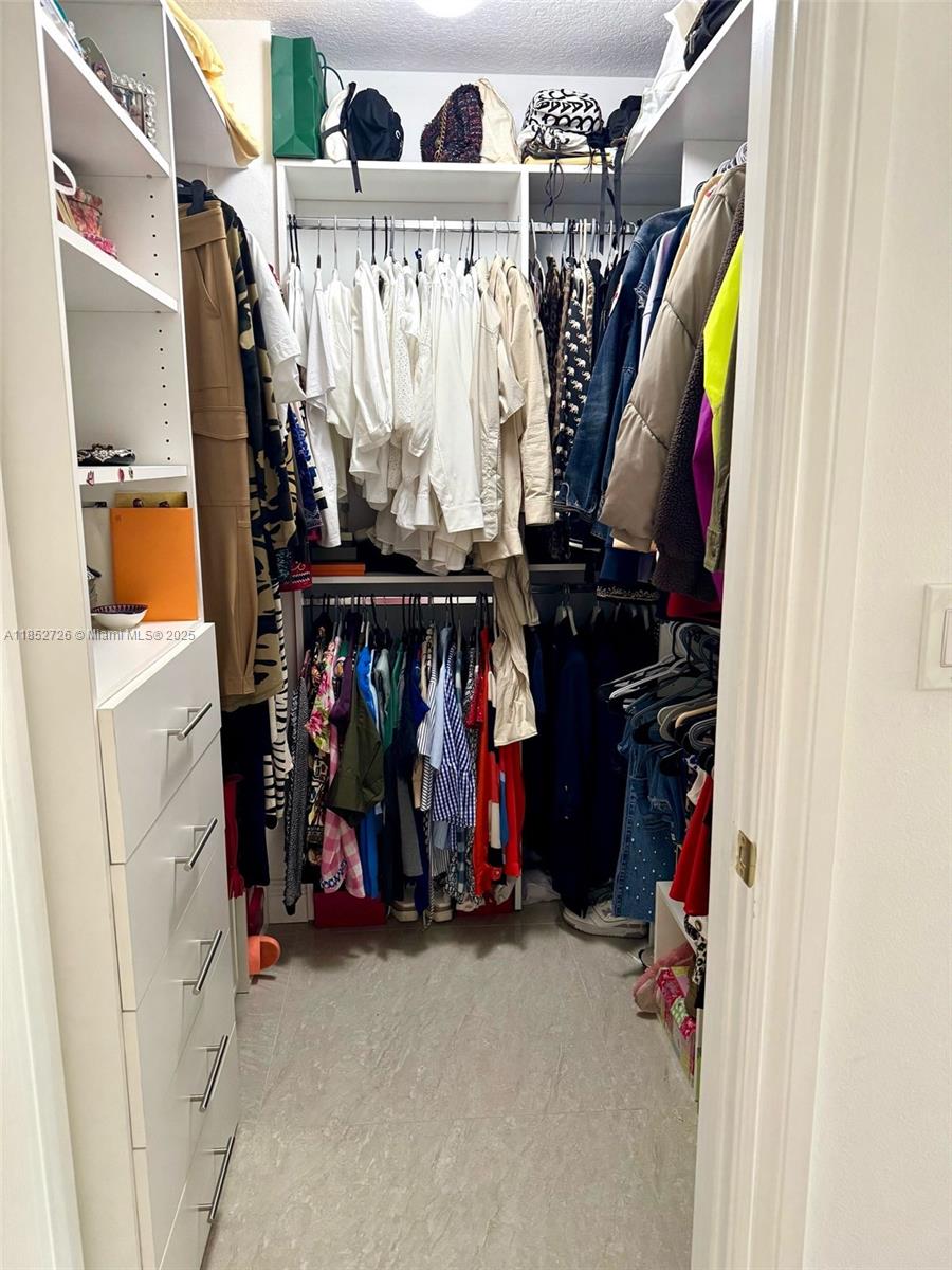 ALAQUA CONDO - Residential