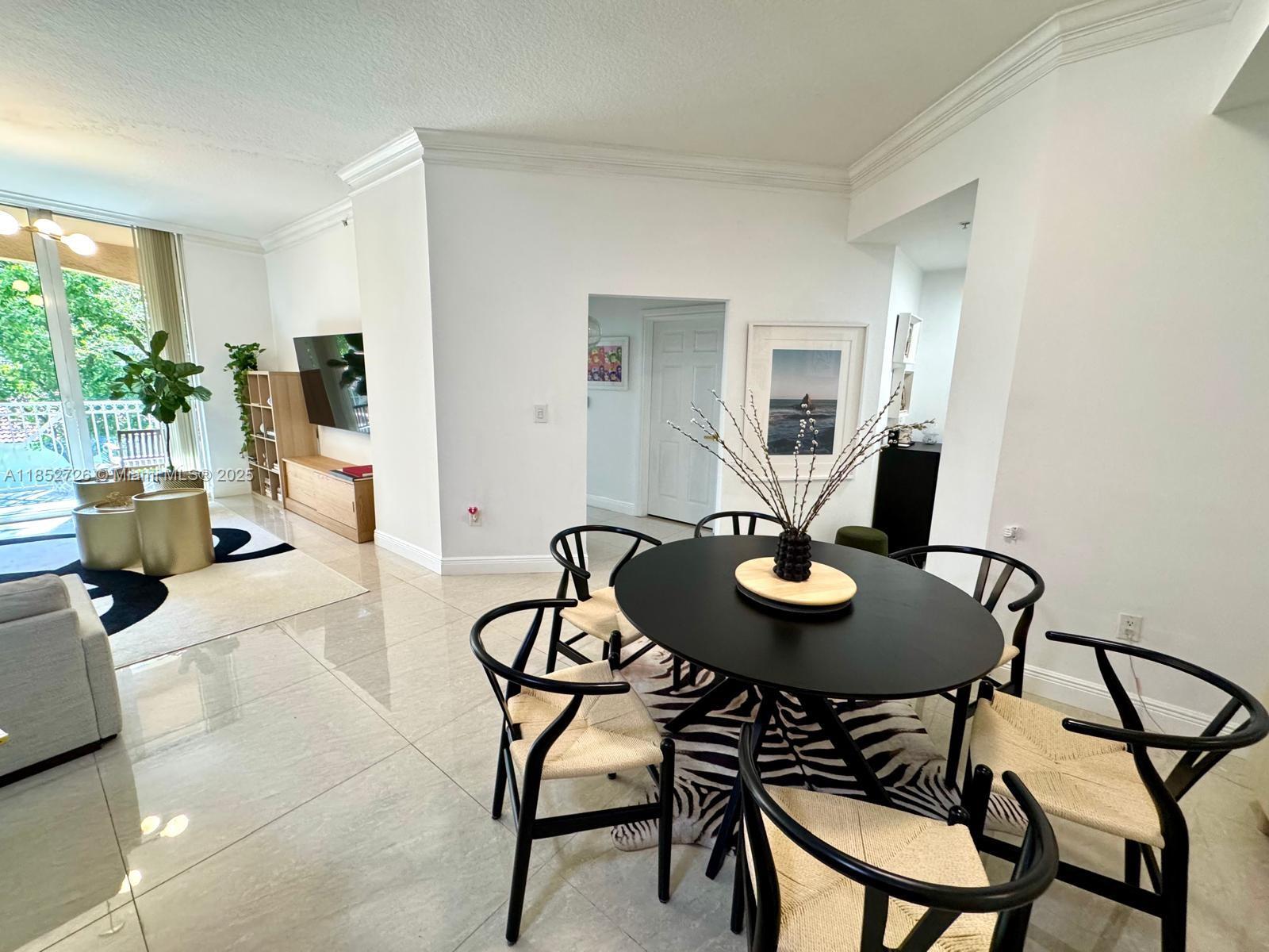 ALAQUA CONDO - Residential