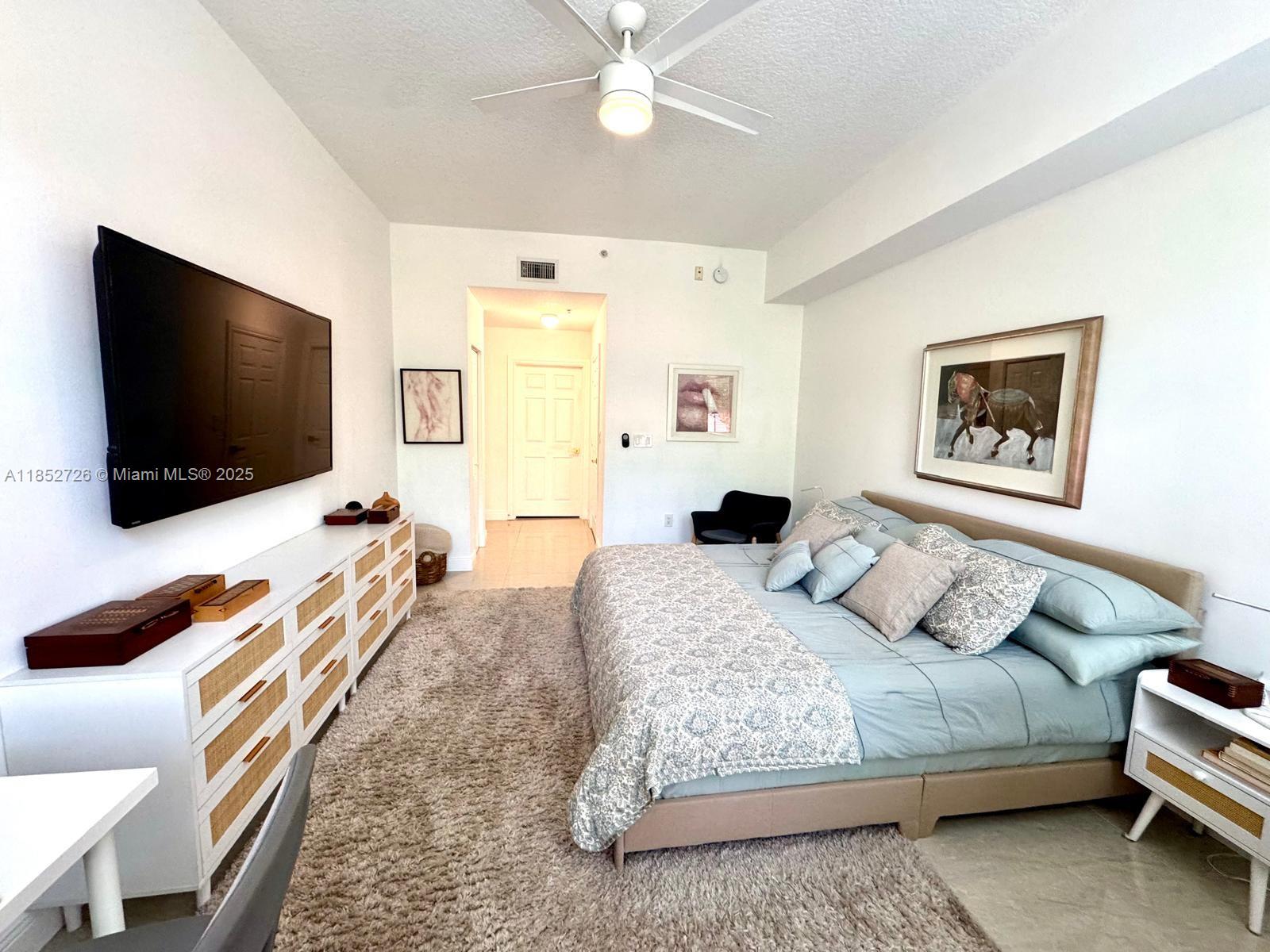 ALAQUA CONDO - Residential