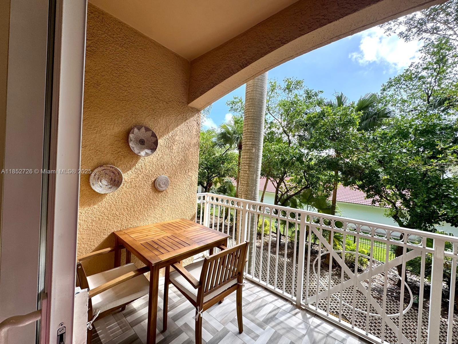 ALAQUA CONDO - Residential