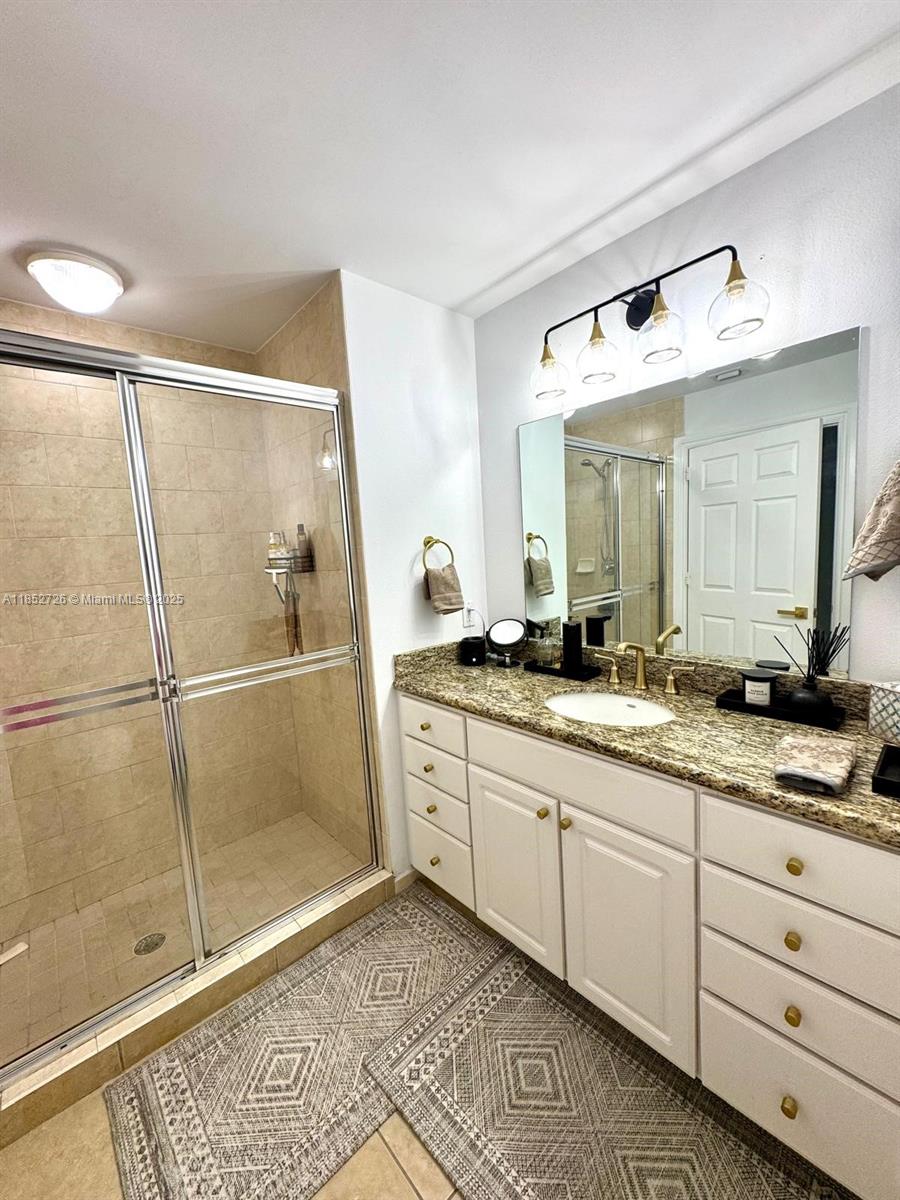 ALAQUA CONDO - Residential