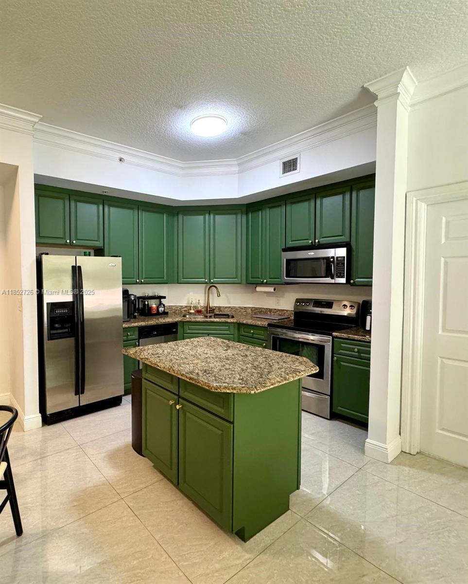 ALAQUA CONDO - Residential