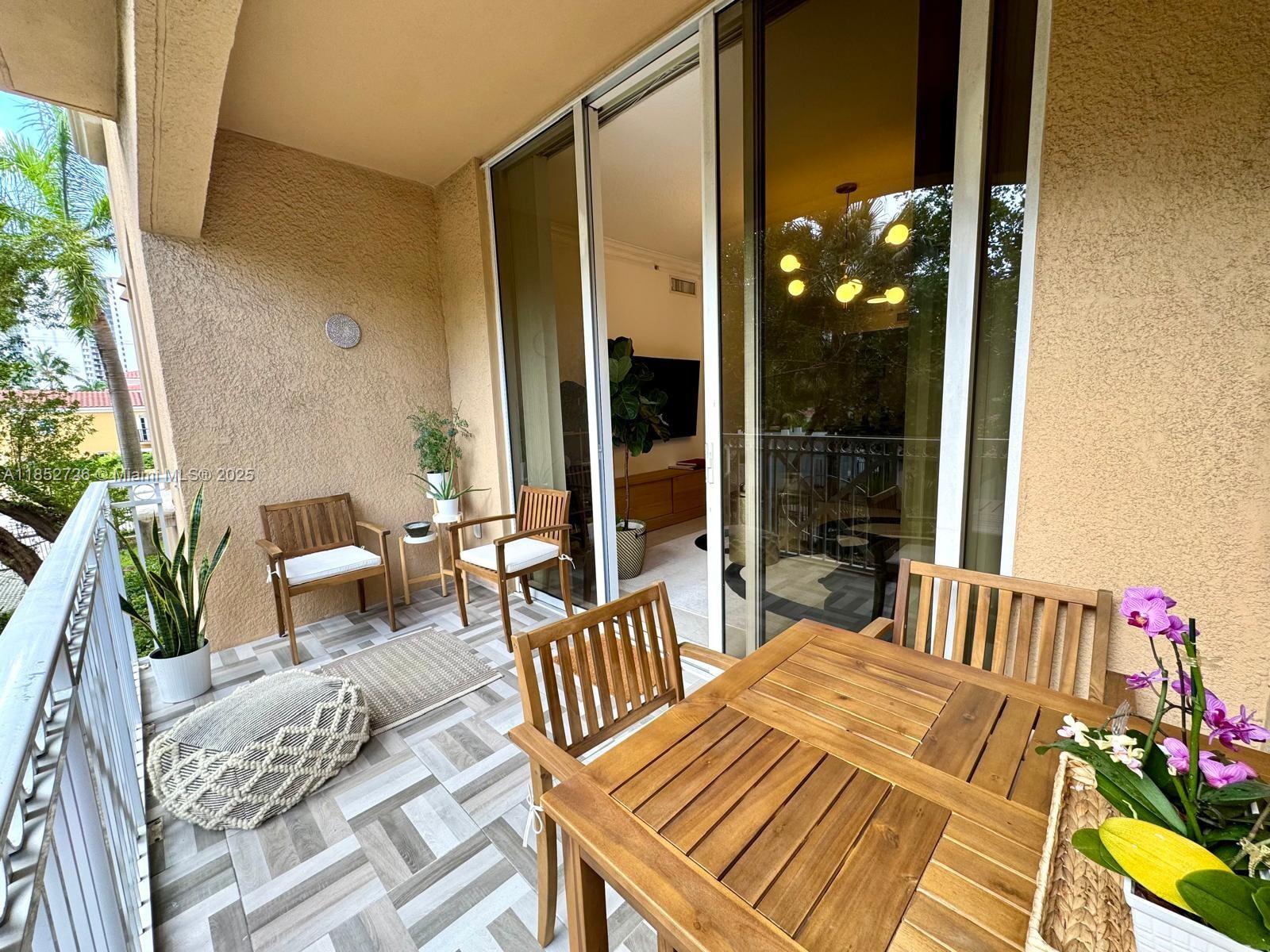 ALAQUA CONDO - Residential