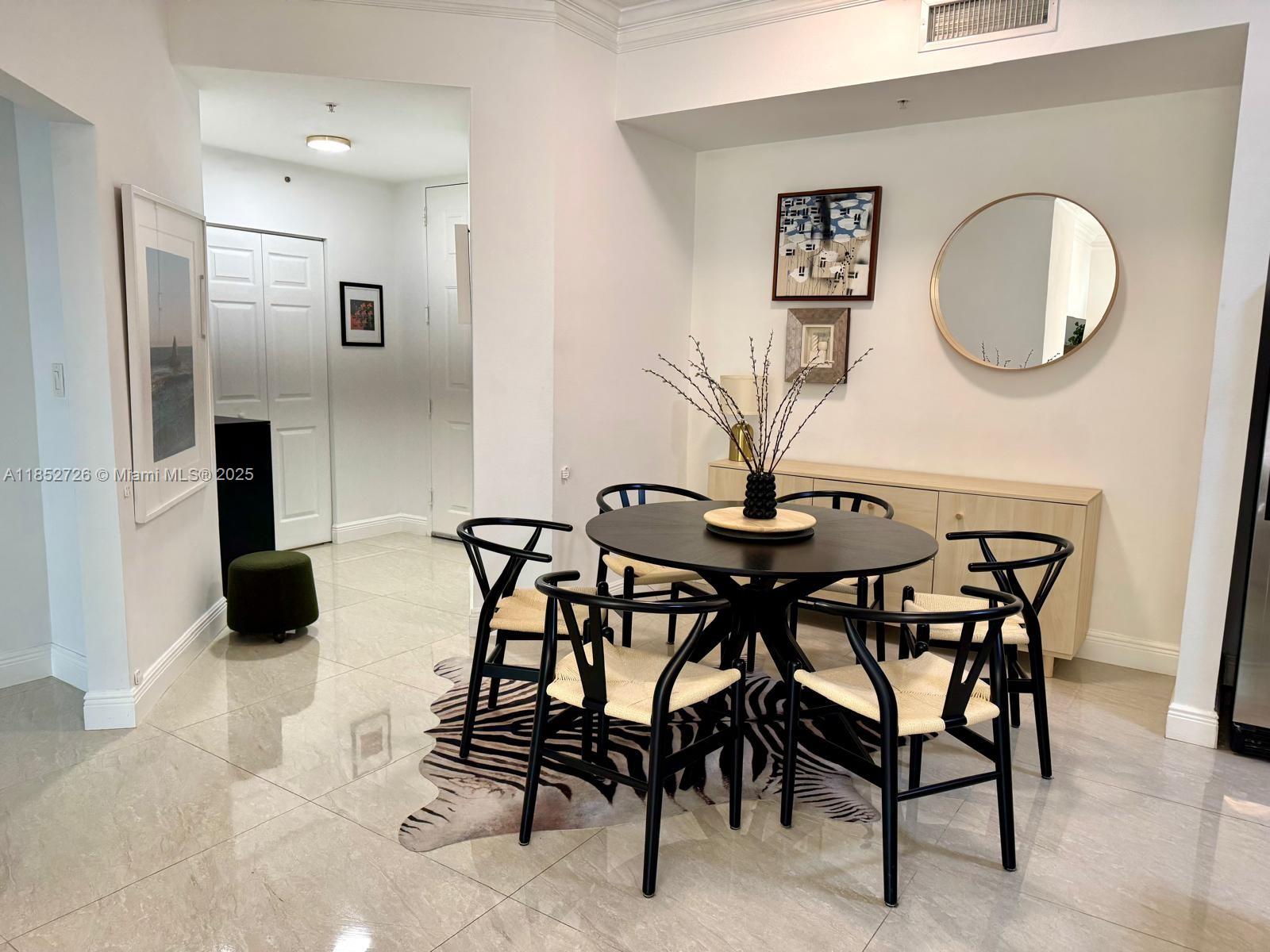 ALAQUA CONDO - Residential