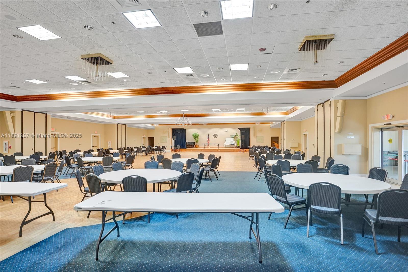 PORTOFINO VILLAGE 1-B CON - Residential